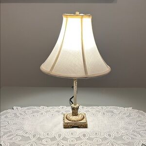 Vintage look Table Lamp 17.5 inches